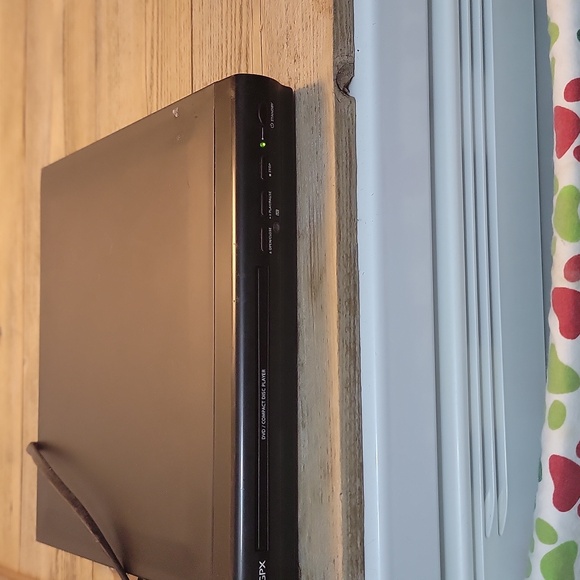 GPX DVD/CD PLAYER - Picture 3 of 3